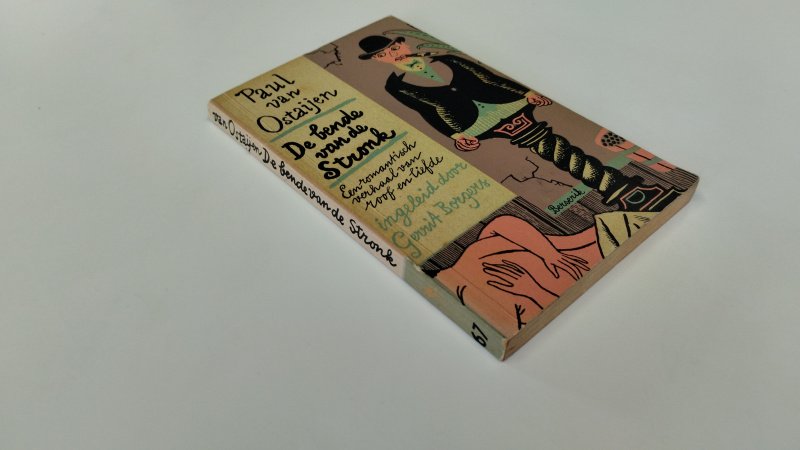 Tweedehands boek: De bende van de stronk van auteur Paul van Ostadijen - In goede staat. Nederlandstalige paperback. Kaft vertoont lichte gebruikssporen en lichte verkleuring passend bij de leeftijd. Pagina's zijn licht vergeeld door ouderdom. Boekblok stevig en compleet.