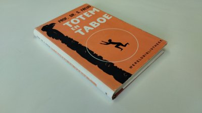 Boek met de titel: Totem en Taboe