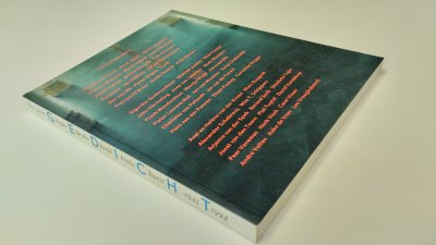 Boek met de titel: Het grote gedicht, Nederlandse beeldhouwkunst 1945-1994