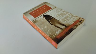 Boek met de titel: De vlucht