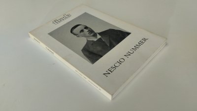 Boek met de titel: Tirade