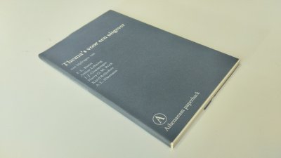 Boek met de titel: Thema's voor een uitgever, voordrachten ter gelegenheid van de vijftigste verjaardag van Johan Polak