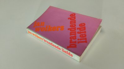 Boek met de titel: Brandende liefde