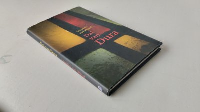 Boek met de titel: De val van Dura
