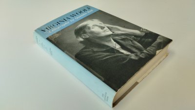 Boek met de titel: Virginia Woolf A Biography by Quentin Bell Volume 2