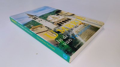 Boek met de titel: Umbrië, in de voetsporen van Franciscus
