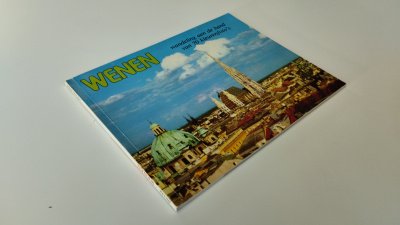 Boek met de titel: Wenen, wandeling aan de hand van 70 kleurenfoto's