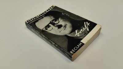 Boek met de titel: Erinnerungen an Brecht