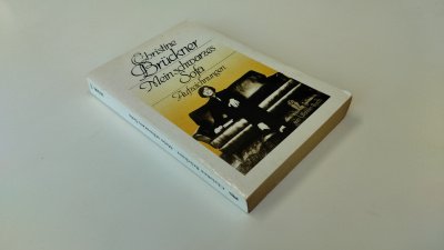 Boek met de titel: Mein schwarzes Sofa – Aufzeichnungen