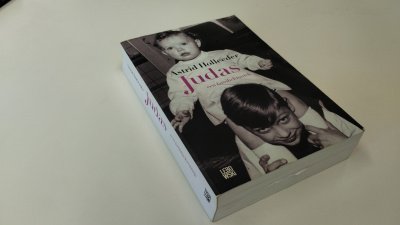 Boek met de titel: Judas