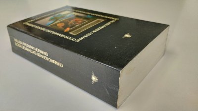 Boek met de titel: Door gevaarlijke gekken omringd