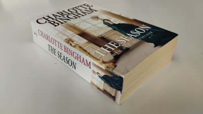 Boek met de titel: The Season