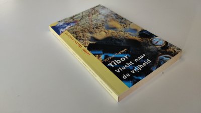 Boek met de titel: Tibor, vlucht naar de vrijheid