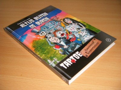 Boek met de titel: Altijd bijten de buren