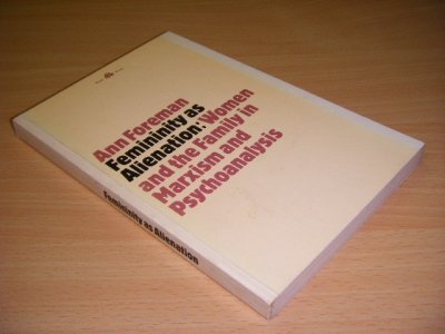 Boek met de titel: Femininity as Alienation