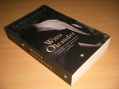 Boek met de titel: Witte Oleander