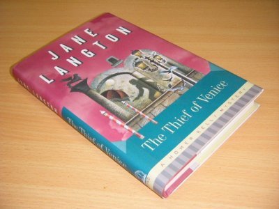 Tweedehands boek: The Thief of Venice van auteur Jane Langton - Hardcover with dustjacket, in excellent condition.
