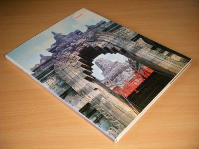 Tweedehands boek: Temples of Java van auteur Ariswara - Hardcover with dustjacket, in excellent condition. With illustrations.