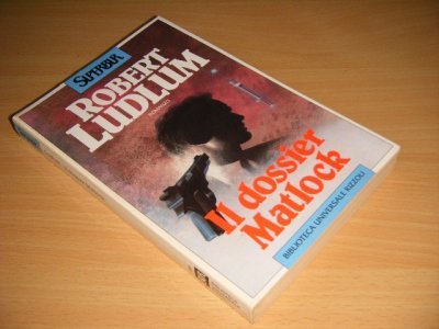 Tweedehands boek: Il dossier Matlock van auteur Robert Ludlum - Paperback, in goede staat.