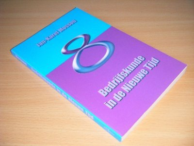 Tweedehands boek: Bedrijfskunde in de Nieuwe Tijd van auteur Jan-Karel Mossou - Paperback, in goede staat.