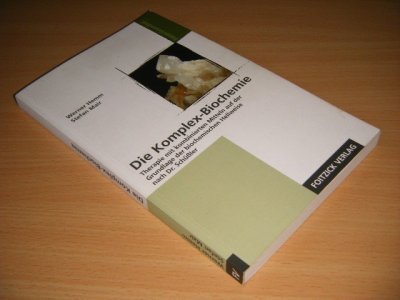 Tweedehands boek: Die Komplex-Biochemie van auteur Werner Hemm en Stefan Mair - Paperback, in zeer goede staat.