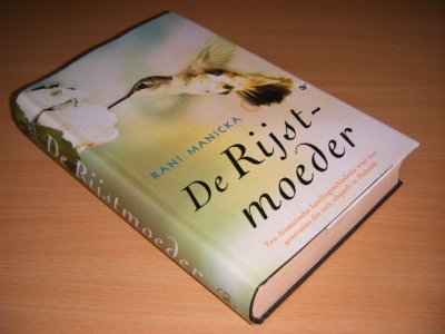 Boek met de titel: De Rijstmoeder