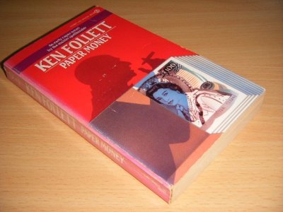 Tweedehands boek: Paper Money van auteur Ken Follett - Pocket, creases in spine, discoloured spine, in good condition.