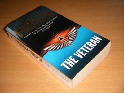 Tweedehands boek: The Veteran and Other Stories van auteur Frederick Forsyth - Pocket, creases in spine, in good condition.