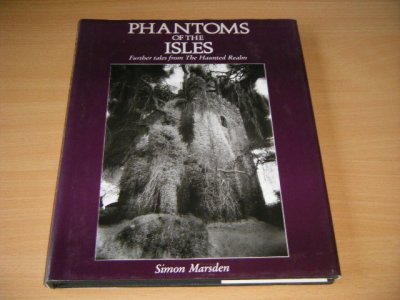 Boek met de titel: Phantom of the Isles.