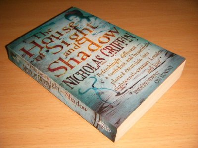 Tweedehands boek: The House of Sight and Shadow van auteur Nicholas Griffin - Paperback, creases in spine, in good condition.