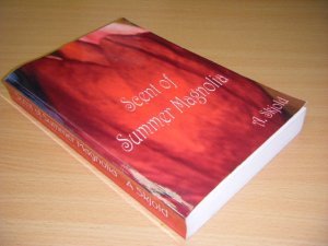 Boek met de titel: Scent of Summer Magnolia