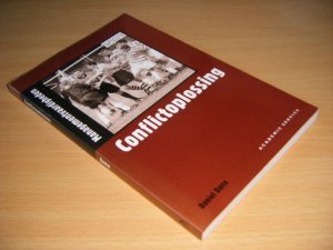 Boek met de titel: Conflictoplossing