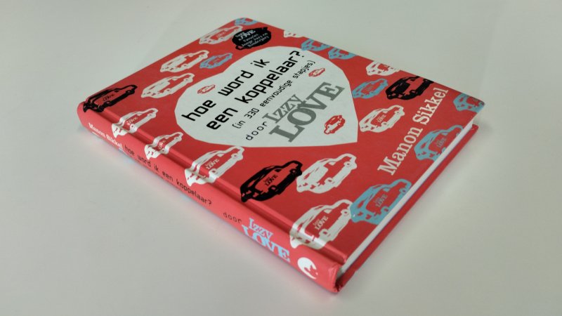 Tweedehands boek: Hoe word ik een koppelaar (in 330 eenvoudige stapjes) van auteur Manon Sikkel - In goede staat. Nederlandstalige hardcover, met kleine gebruikerssporen. Pagina's netjes en onbeschreven.