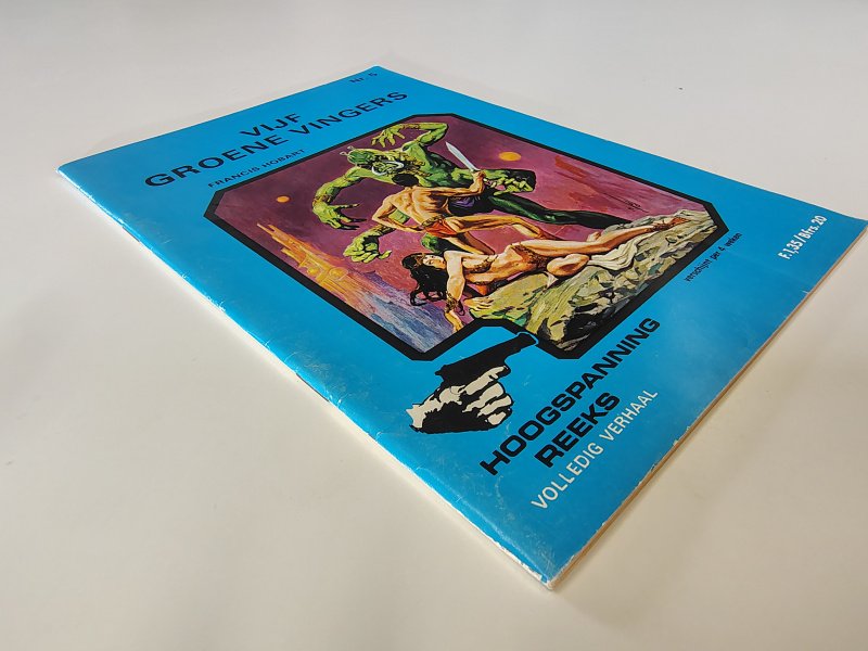 Tweedehands boek: Vijf groene vingers (Hoogspanning Reeks nr. 5) - Volledig verhaal van auteur Francis Hobart, Cor Docter - Paperback geniet pulpboekje, lichte slijtage voorkant kaft. Geen roestvlekken of scheurtjes rondom de nietjes. Binnenkant netjes, onbeschadigd en mooi egaal