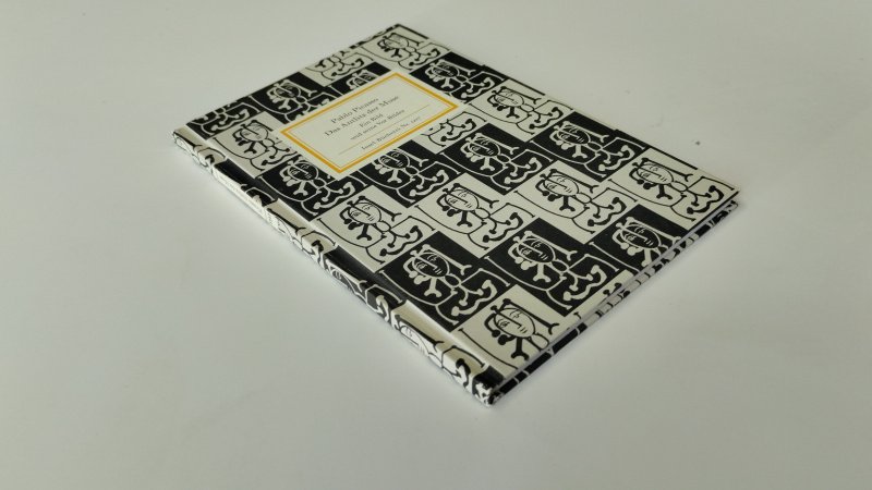 Tweedehands boek: Pablo Picasso, Das Antlitz der Muse van auteur Pablo Picasso - In zeer goede staat. Duitstalige hardcover. Ex Libris reliefstempel voorin. Netjes en onbeschreven.