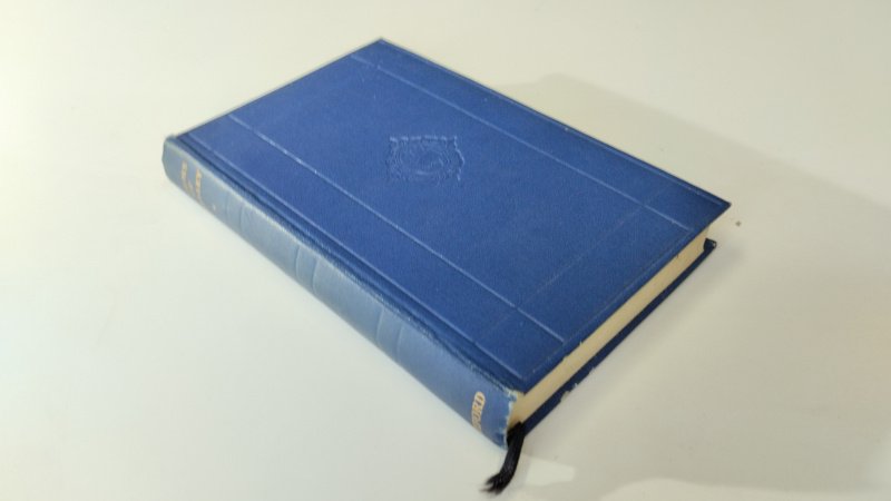 Tweedehands boek: Selected Poems of Percy Bysshe Shelley van auteur Percy Bysshe Shelley - In goede staat. Engelstalige hardcover. Blauwe linnen band zonder stofomslag (zoals uitgegeven). Kaft en pagina's zijn netjes met lichte gebruikssporen en een geringe verkleuring passend bij de leeftijd. Fraaie klassieke Oxford-uitgave met leeslint.