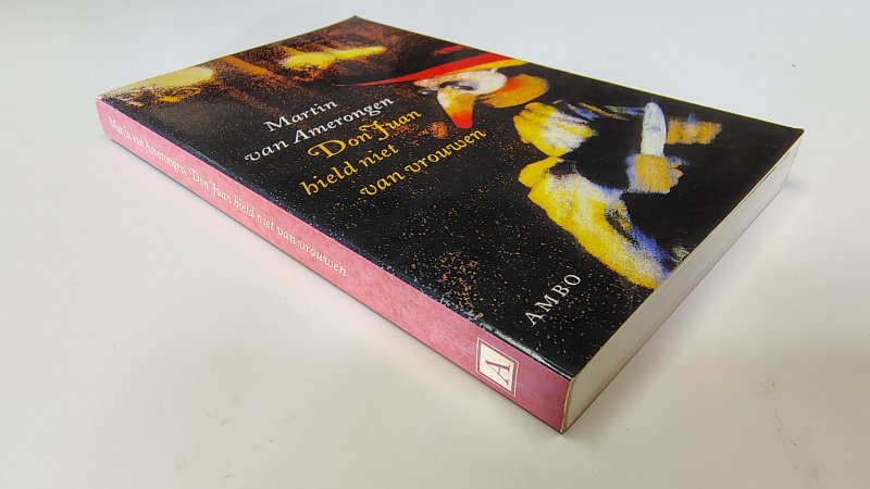 Tweedehands boek: Don Juan hield niet van vrouwen van auteur Martin van Amerongen - Paperback met rechte rug zonder leesvouwen. Minimale gebruikerssporen puntjes kaft. Binnenwerk onbeschreven en netjes.