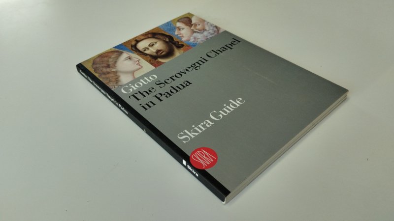 Tweedehands boek: Giotto van auteur Anna Maria Spiazzi, Giuseppe Basile, Serenella Borsella - In goede staat. Engelstalige paperback. Kaft heeft lichte gebruikssporen,  het wit van de pagina's is iets verkleurd maar voor de rest onbeschreven en netjes