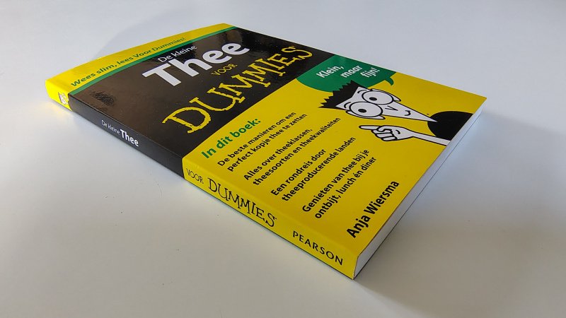 Tweedehands boek: De Kleine Thee voor Dummies van auteur Anja Wiersma - Paperback 12 x 16,5 cm, als nieuw!
