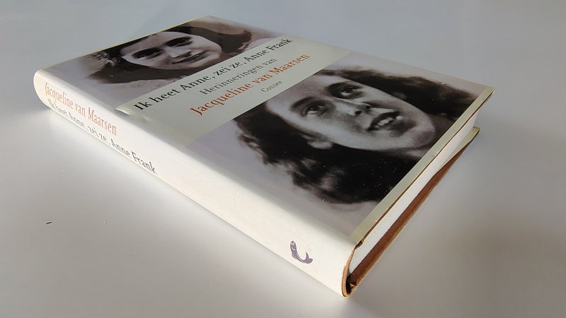 Tweedehands boek: Ik heet Anne, zei ze, Anne Frank van auteur Jacqueline van Maarsen - Hardcover met stofomslag. Lichte verkleuring omslag. Binnenwerk onbeschreven en netjes.