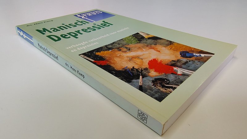 Tweedehands boek: Manisch depressief van auteur Hans Kamp - Paperback met rechte rug zonder leesvouwen. Minimale gebruikerssporen puntjes kaft. Binnenwerk onbeschreven en netjes. In zeer goede staat.