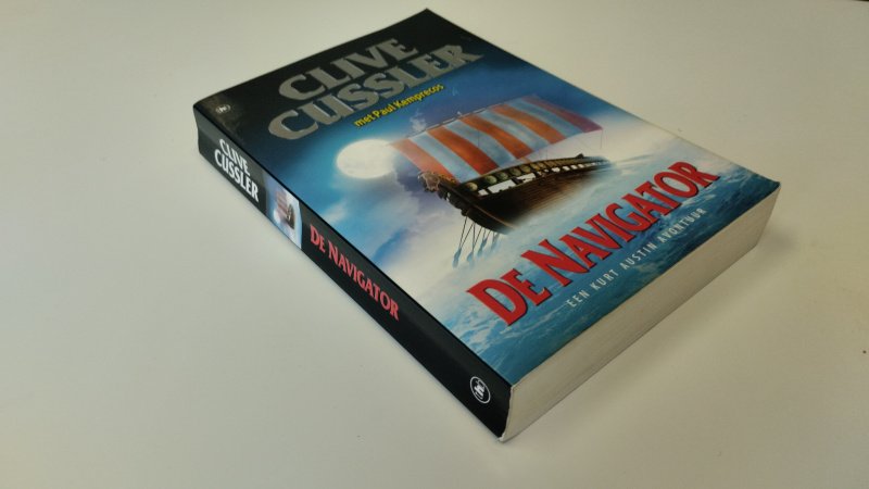 Tweedehands boek: De navigator van auteur Clive Cussler, Paul Kemprecos, Pieter Cramer - In goede staat. Nederlandstalige paperback met lichte gebruikssporen aan de kaft. Pagina's netjes, onbeschreven en goed in de binding.
