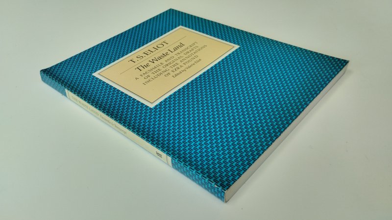 Tweedehands boek: The Waste Land van auteur Thomas Stearns Eliot, Ezra Pound - In goede staat. Engelstalige paperback. Lichte gebruikerssporen aan de kaft. ex Libris reliefstempel voorin. Pagina's zijn netjes en onbeschreven en goed in de binding