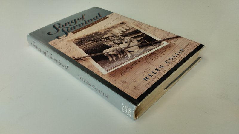 Tweedehands boek: Song of Survival van auteur Helen Colijn - In zeer goede staat. Engelstalige hardcover met stofomslag. Lichte gebruikerssporen aan de kaft. Pagina's verkleurd door het soort (pocketboeken)papier, maar netjes, onbeschreven en stevig in de binding.