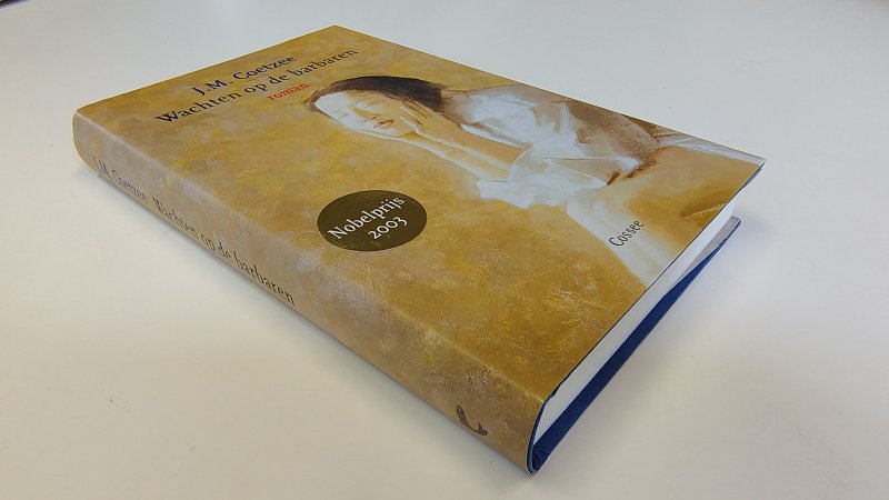 Tweedehands boek: Wachten op de barbaren van auteur J. M. Coetzee - Hardcover met stofomslag, als nieuw!