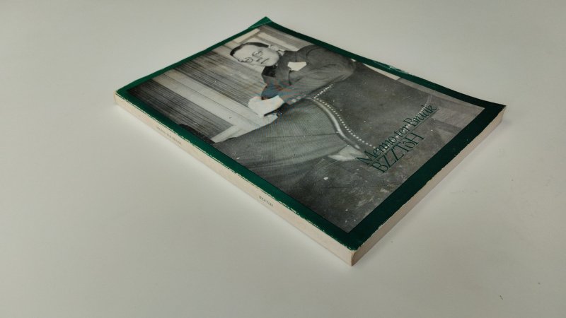Tweedehands boek: Menno ter Braak van auteur Sjoerd van Faassen - Goed – Nederlandstalige grote paperback in nette gebruikte staat. De kaft vertoont duidelijke maar normale gebruikssporen, vooral slijtage langs de groene randen, rug en hoeken.  Netjes en onbeschreven.