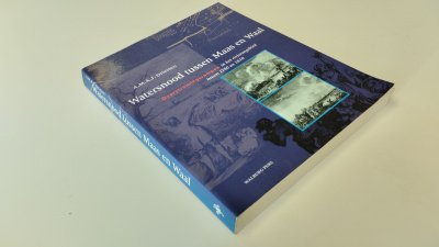 Boek met de titel: Watersnood tussen Maas en Waal