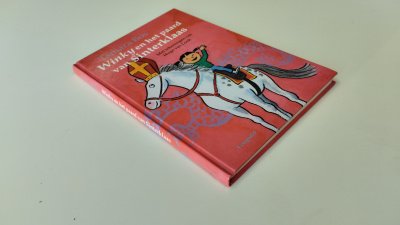 Boek met de titel: Winky en het paard van Sinterklaas
