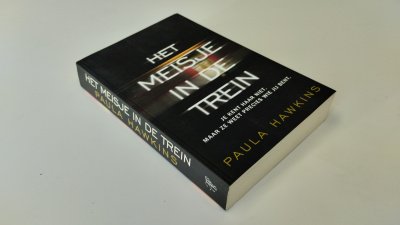 Boek met de titel: Het meisje in de trein