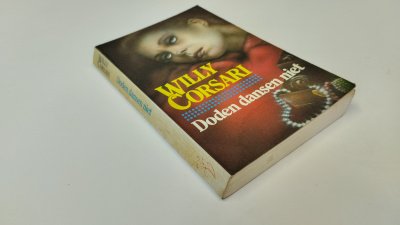 Boek met de titel: Doden dansen niet